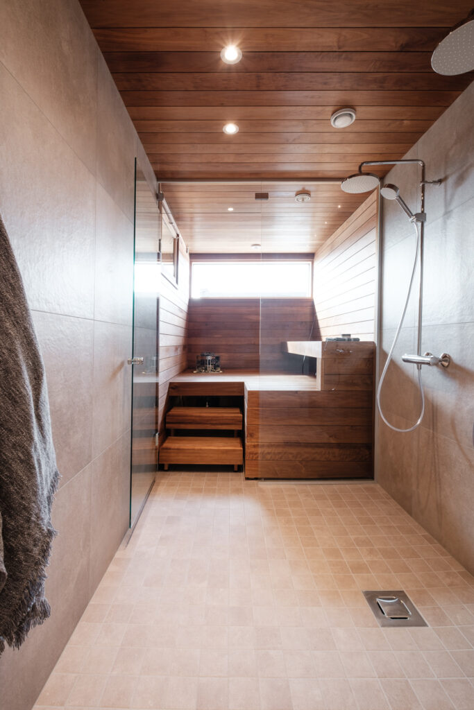 Kylpyhuone ja sauna